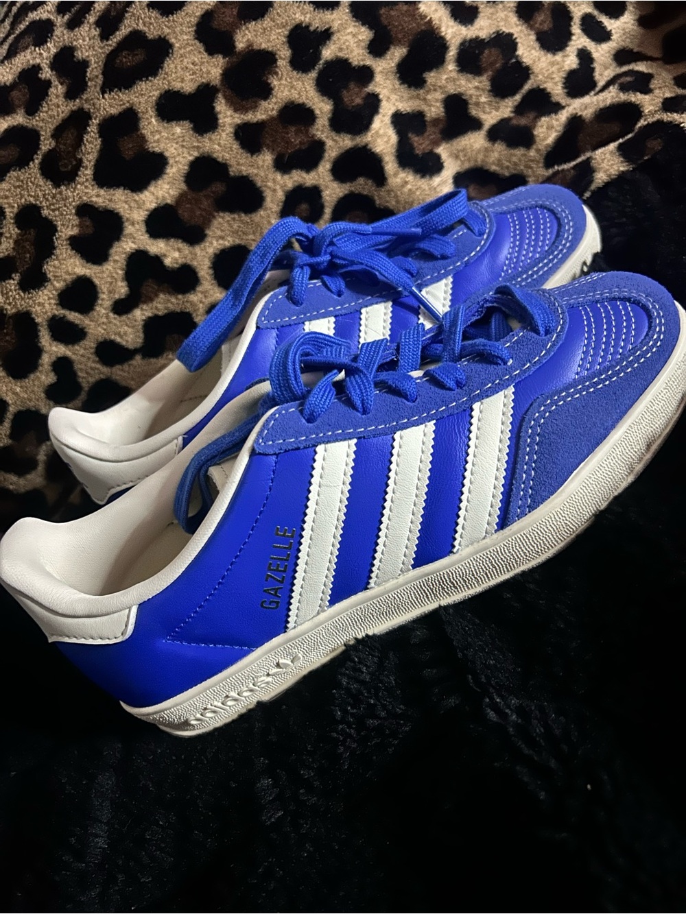 adidas Kids Gazelle Sneakers in Royal Blue and White never worn